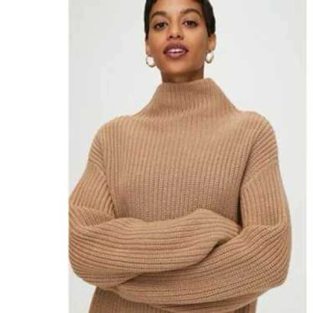 Wilfred Montpellier Relaxed Turtleneck Sweater in Camel (Size M) - Picture 10 of 10